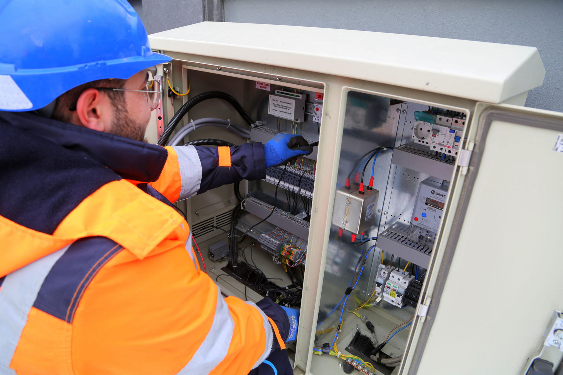 What Is Field Service Software and How Does It Work?
